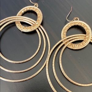 ✨Large gold hoops dangle earrings